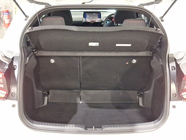 Used Toyota Yaris 2022 for sale - 76244207: Photo 8