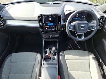 Used Volvo XC40 2024 for sale - 79492835: Photo