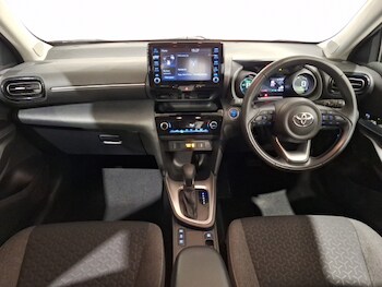 Used Toyota Yaris Cross 2023 for sale - 78467610: Photo