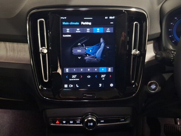 Used Volvo XC40 2024 for sale - 76335521: Photo 11