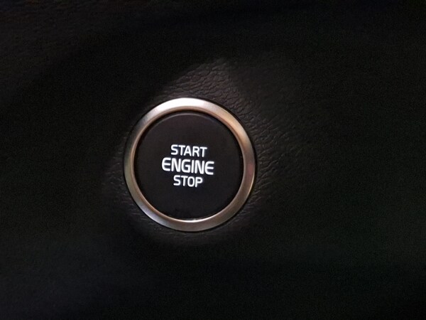 Used Volvo XC40 2024 for sale - 76335521: Photo 16