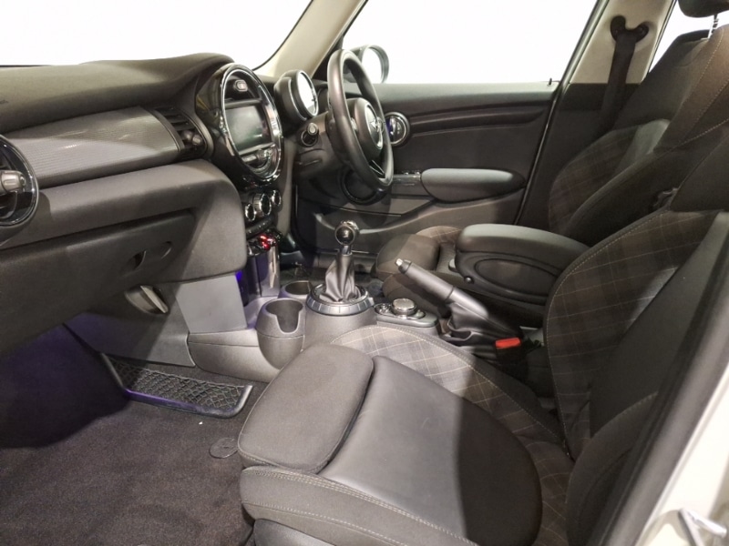 Used MINI Hatch 2017 for sale - 77776678: Photo 5