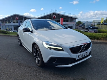 Used Volvo V40 2016 for sale - 79610579: Photo