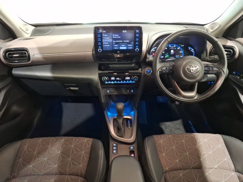 Used Toyota Yaris Cross 2022 for sale - 76354786: Photo 2