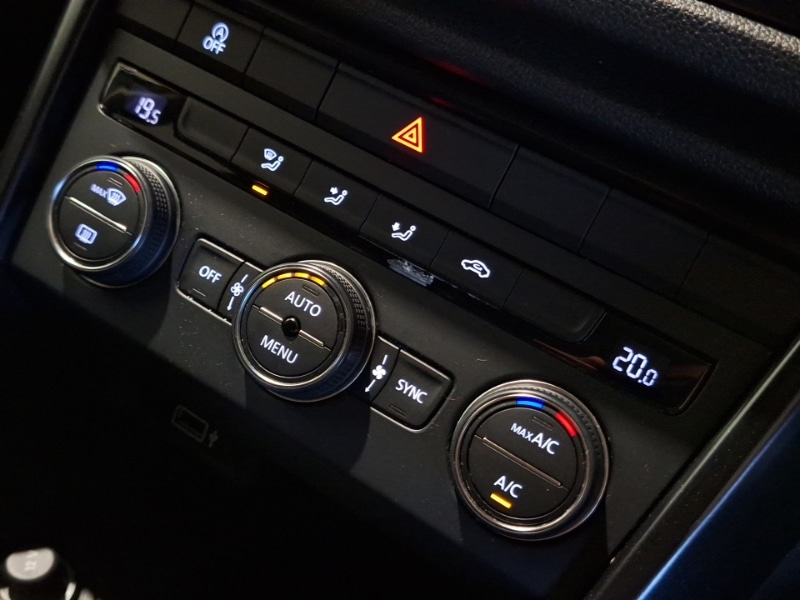 Used Volkswagen T-Roc 2018 for sale - 76556494: Photo 14