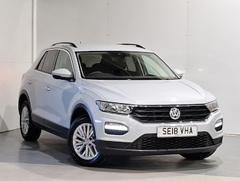 Used Volkswagen T-Roc 2018 for sale - 76556494: Photo