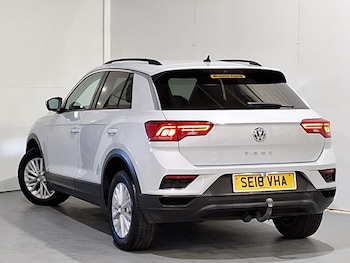 Used Volkswagen T-Roc 2018 for sale - 76556494: Photo