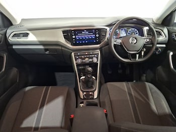 Used Volkswagen T-Roc 2020 for sale - 75594999: Photo