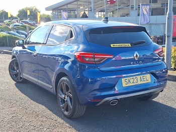 Used Renault Clio 2023 for sale - 79368418: Photo
