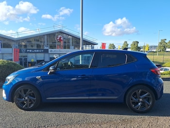 Used Renault Clio 2023 for sale - 79368418: Photo