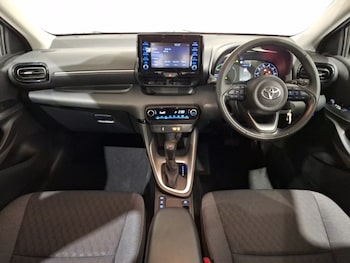 Used Toyota Yaris 2022 for sale - 76348461: Photo