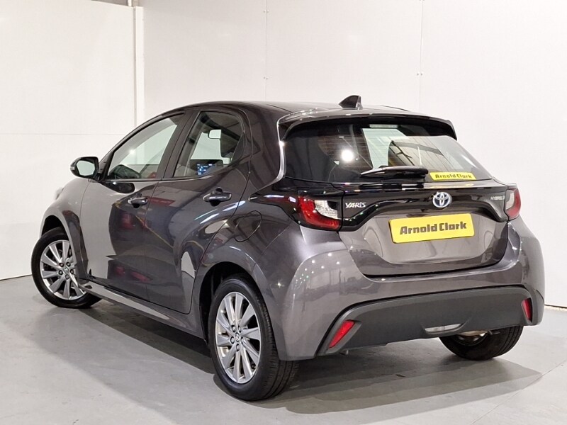 Used Toyota Yaris 2022 for sale - 76348461: Photo 3