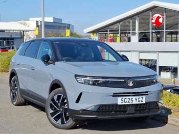 2025 - 1.2 Hybrid [136] Ultimate 5dr e-DCT6 [Pan Roof]