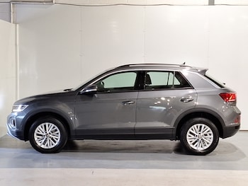 Used Volkswagen T-Roc 2022 for sale - 75566105: Photo