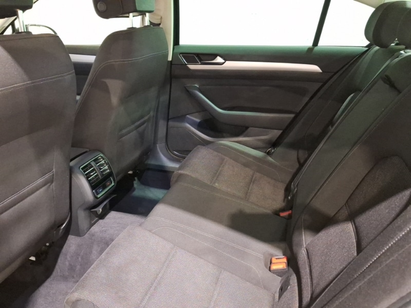 Used Volkswagen Passat 2018 for sale - 77299438: Photo 6