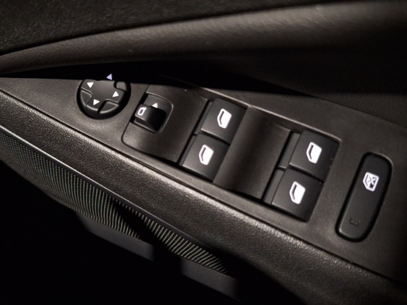 Used Vauxhall Crossland 2022 for sale - 76643908: Photo 18