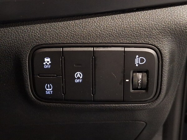Used Hyundai i20 2023 for sale - 76108053: Photo 17