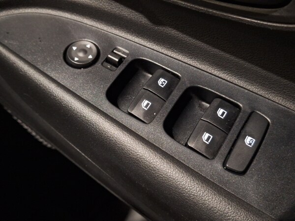 Used Hyundai i20 2023 for sale - 76108053: Photo 18