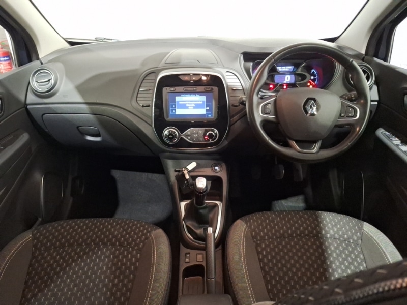 Used Renault Captur 2018 for sale - 77852241: Photo 2