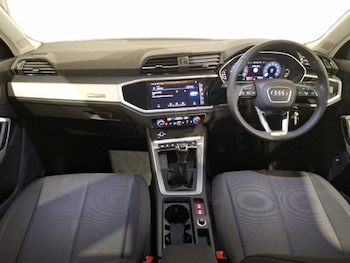 Used Audi Q3 2022 for sale - 76289553: Photo 2