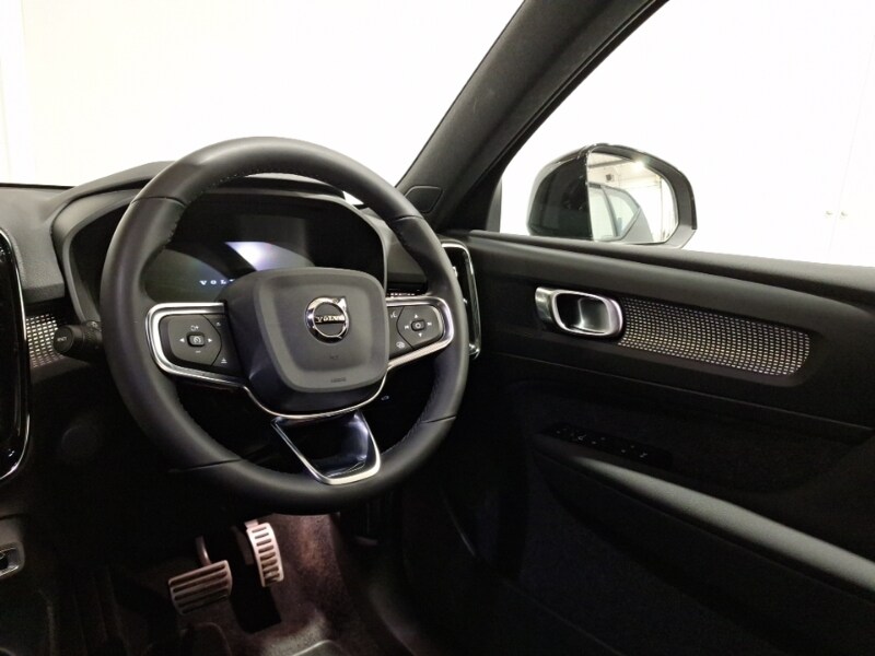 Used Volvo XC40 2021 for sale - 76478700: Photo 10
