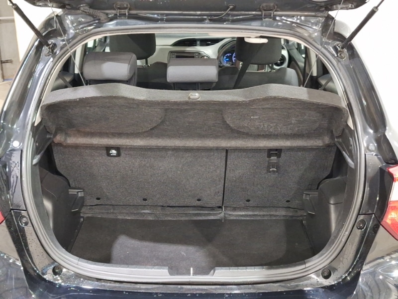 Used Toyota Yaris 2018 for sale - 77623044: Photo 8