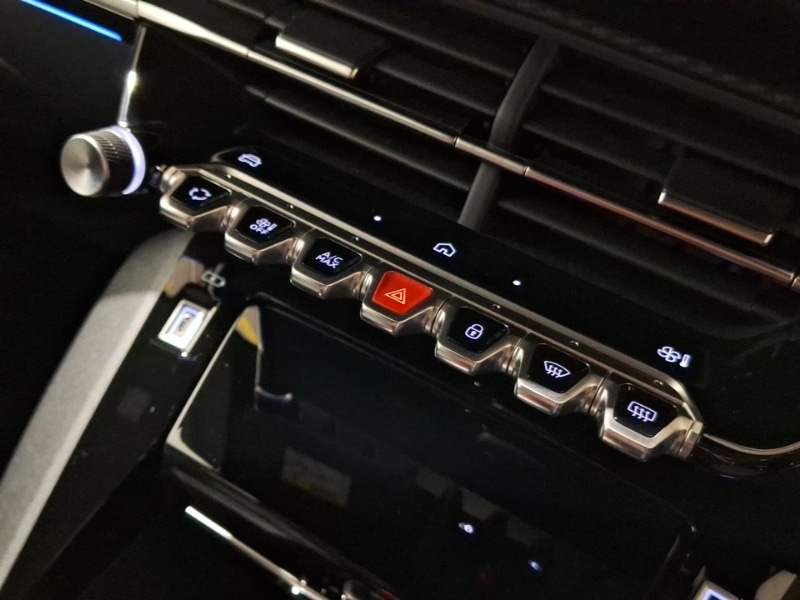 Used Peugeot 2008 2025 for sale - 76566768: Photo 16