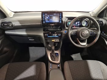 Used Toyota Yaris Cross 2023 for sale - 78494126: Photo