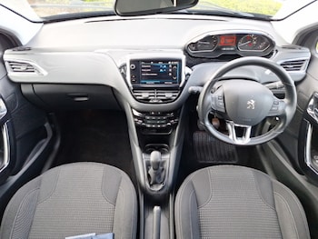 Used Peugeot 208 2018 for sale - 79492818: Photo