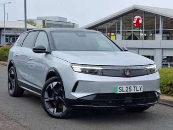 2025 - 157kW Ultimate 73kWh 5dr Auto [Panoramic Roof]