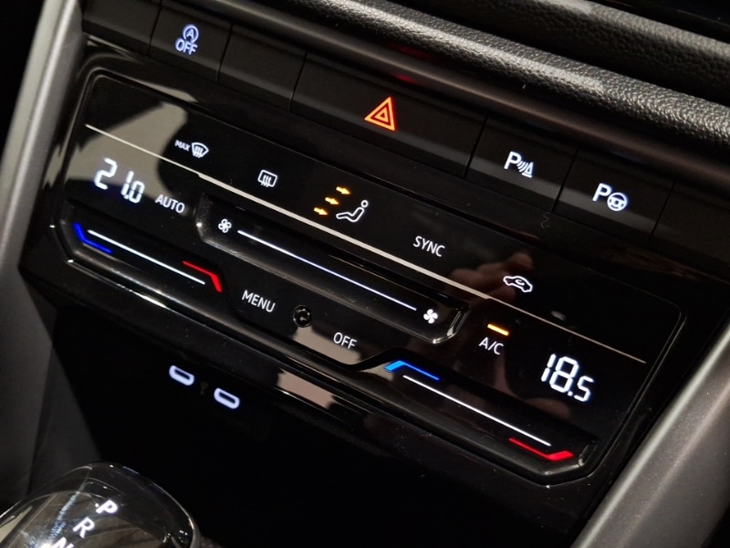 Used Volkswagen T-Roc 2024 for sale - 76885517: Photo 15