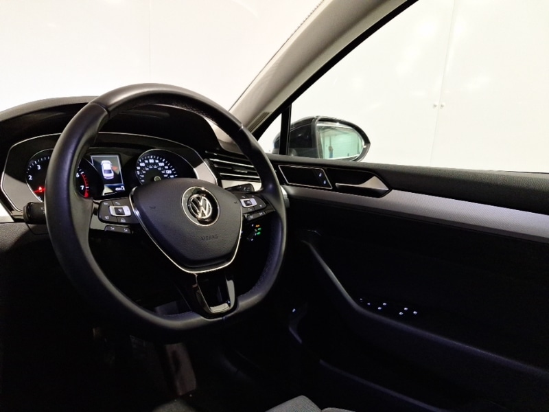 Used Volkswagen Passat 2018 for sale - 77169160: Photo 10