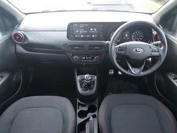 Used Hyundai i10 2023 for sale - 79501441: Photo
