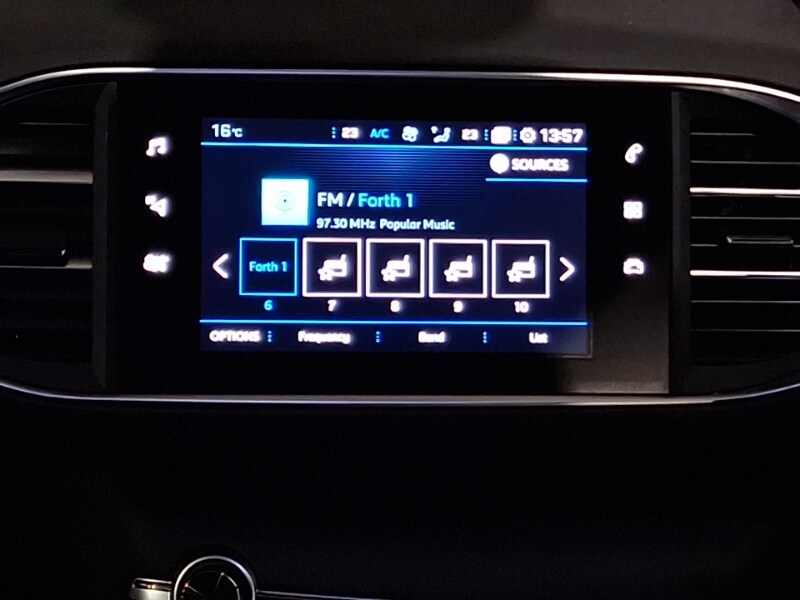 Used Peugeot 308 2018 for sale - 76493240: Photo 11