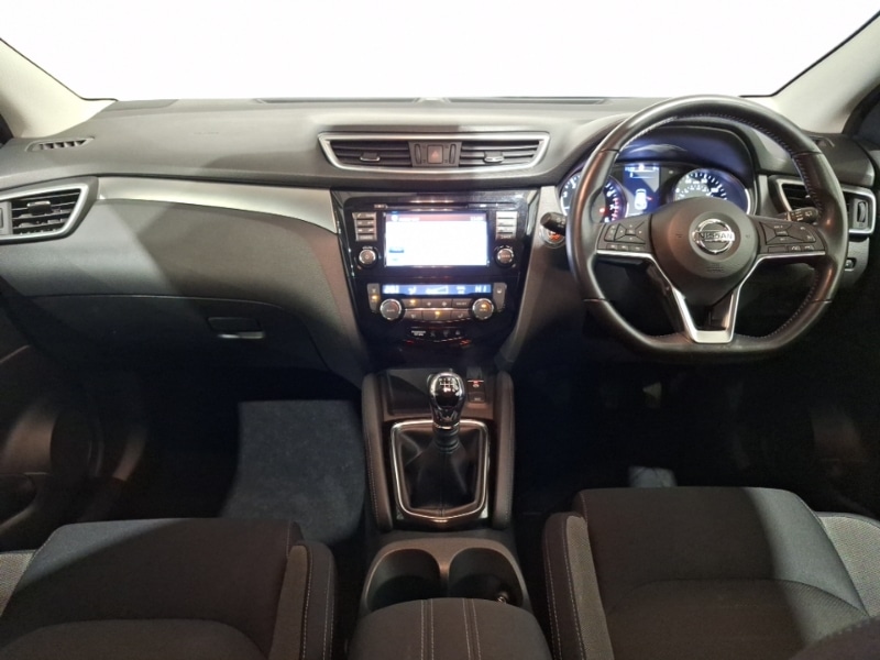 Used Nissan Qashqai 2017 for sale - 77832456: Photo 2