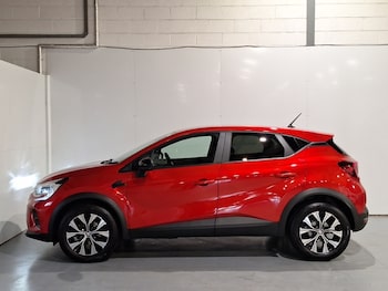 Used Renault Captur 2022 for sale - 75338713: Photo