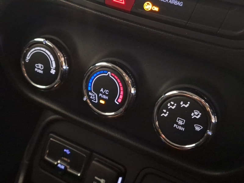 Used Jeep Renegade 2018 for sale - 76643911: Photo 15