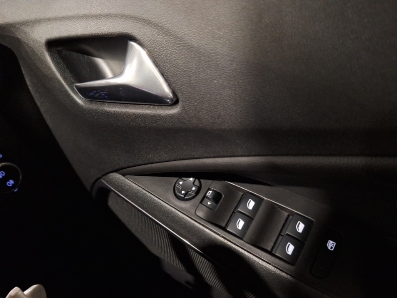 Used Vauxhall Crossland 2021 for sale - 77678530: Photo 18