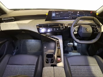 Used Peugeot 5008 2025 for sale - 76166166: Photo