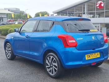 Used Suzuki Swift 2023 for sale - 79529503: Photo