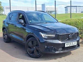 Used Volvo XC40 2025 for sale - 79654352: Photo