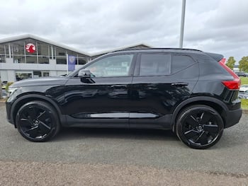 Used Volvo XC40 2025 for sale - 79654352: Photo