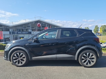 Used Renault Captur 2023 for sale - 79253340: Photo