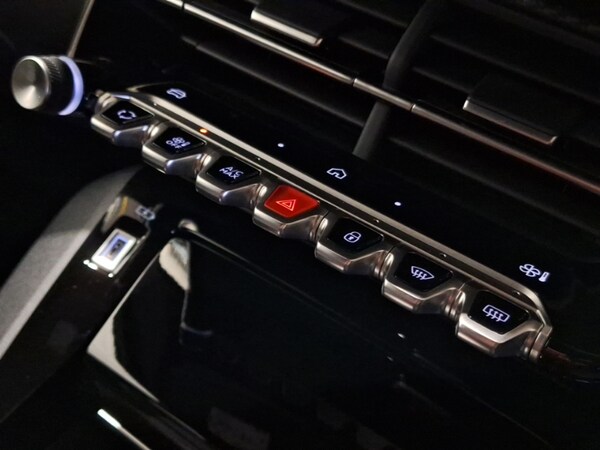 Used Peugeot 2008 2025 for sale - 76183444: Photo 16