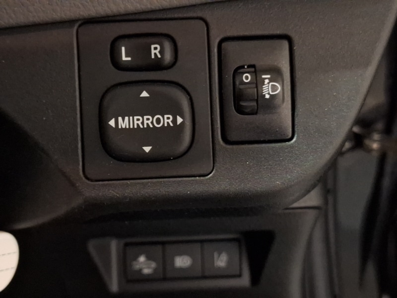 Used Toyota Yaris 2018 for sale - 77536787: Photo 17