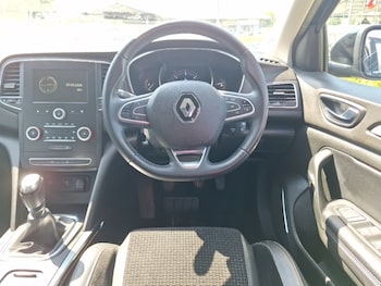 Used Renault Megane 2018 for sale - 79164793: Photo