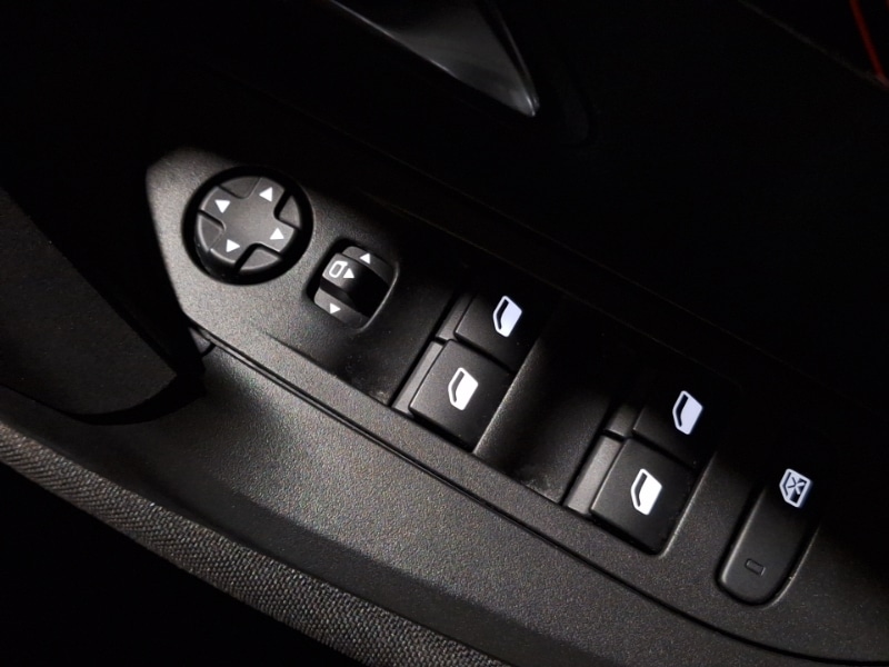 Used Peugeot 2008 2023 for sale - 77544395: Photo 18