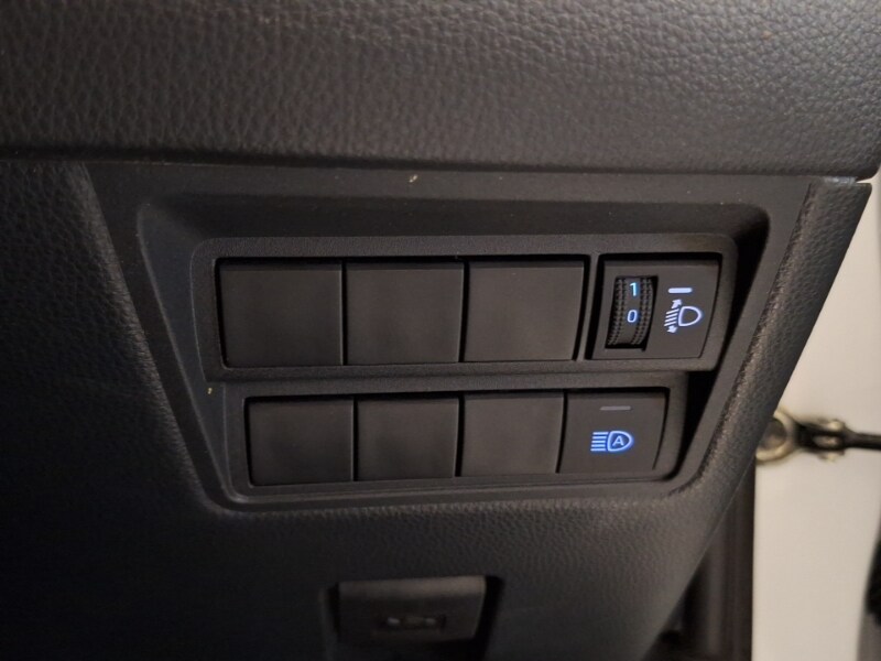 Used Toyota Yaris 2022 for sale - 76108110: Photo 17