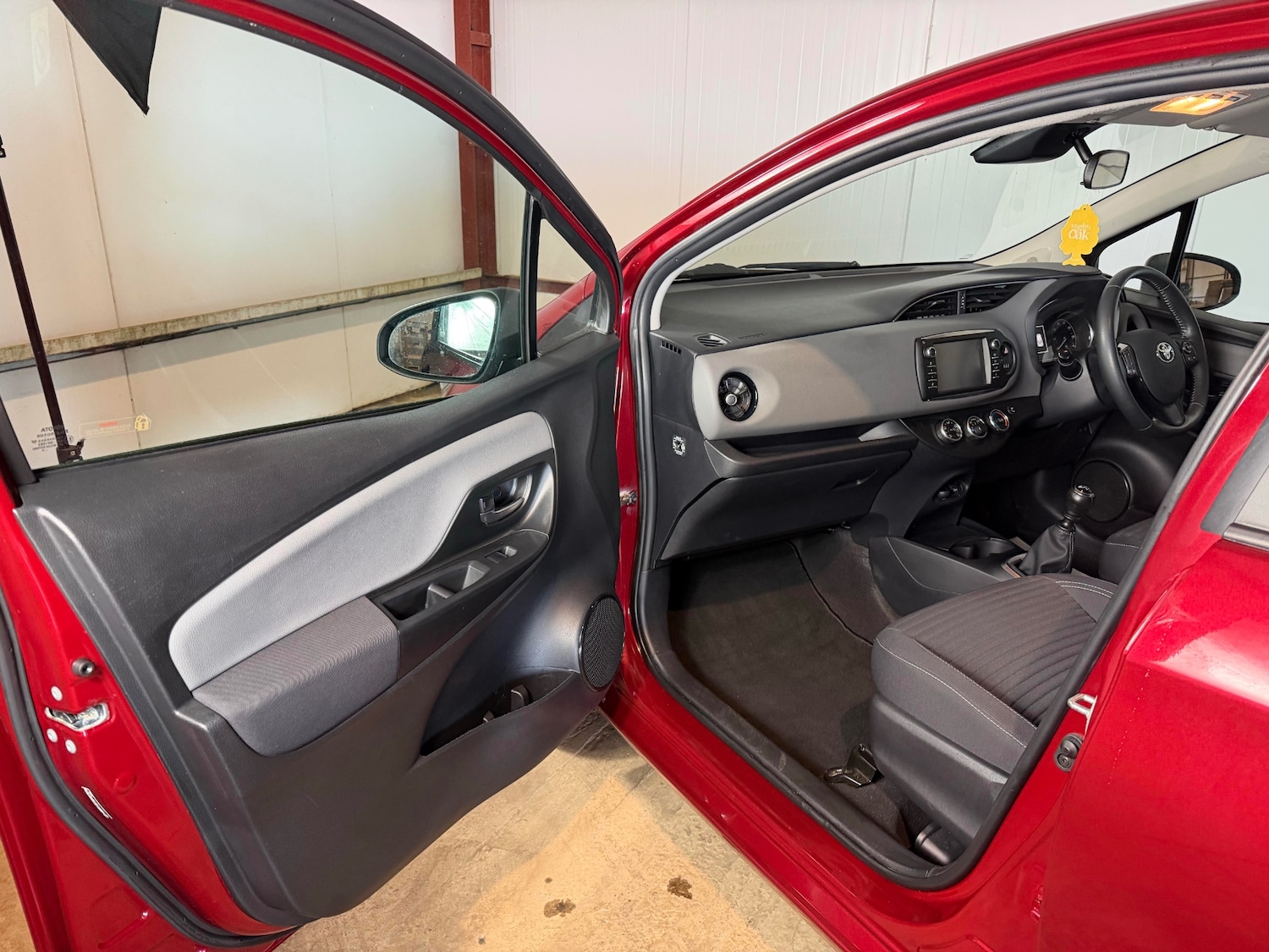 Used Toyota Yaris 2018 for sale - 76444568: Photo 18