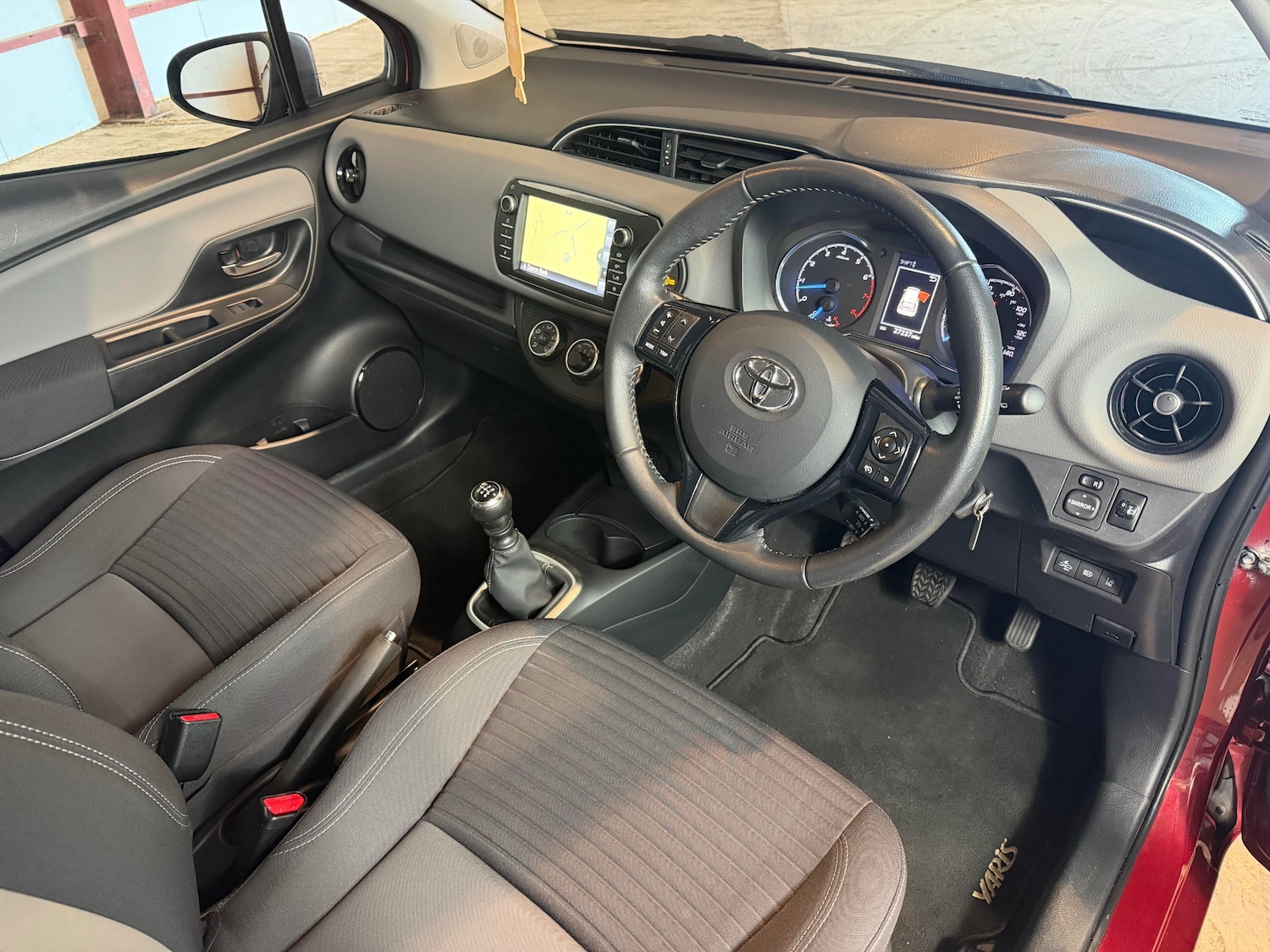 Used Toyota Yaris 2018 for sale - 76444568: Photo 29
